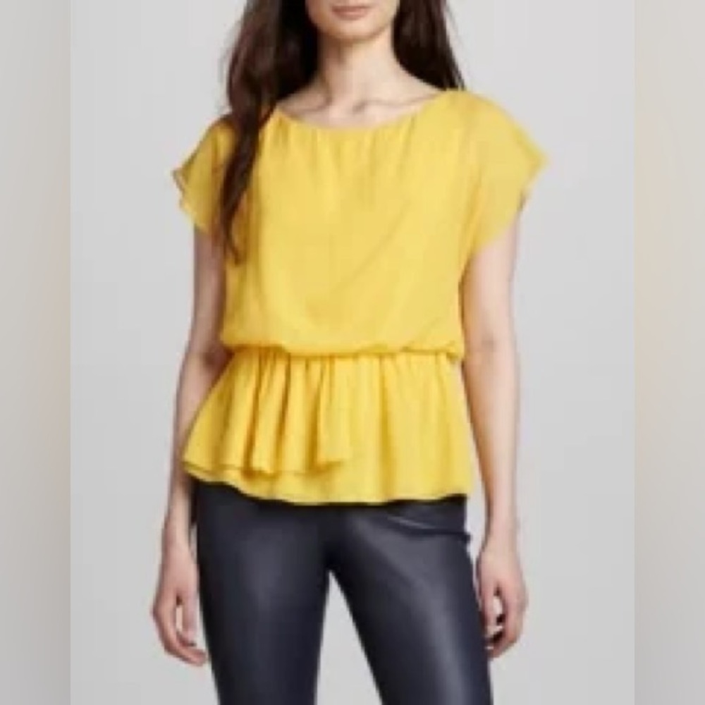 Alice + Olivia silk Becker Top in Honey. Sleeveless Peplum style blouse. Medium.